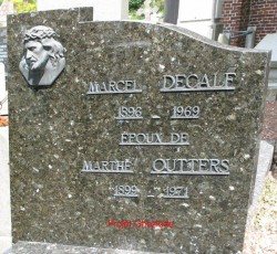 Tombe de Marcel DECALF (1896-1969) et de son épouse Marthe OUTTERS (1899-1971).